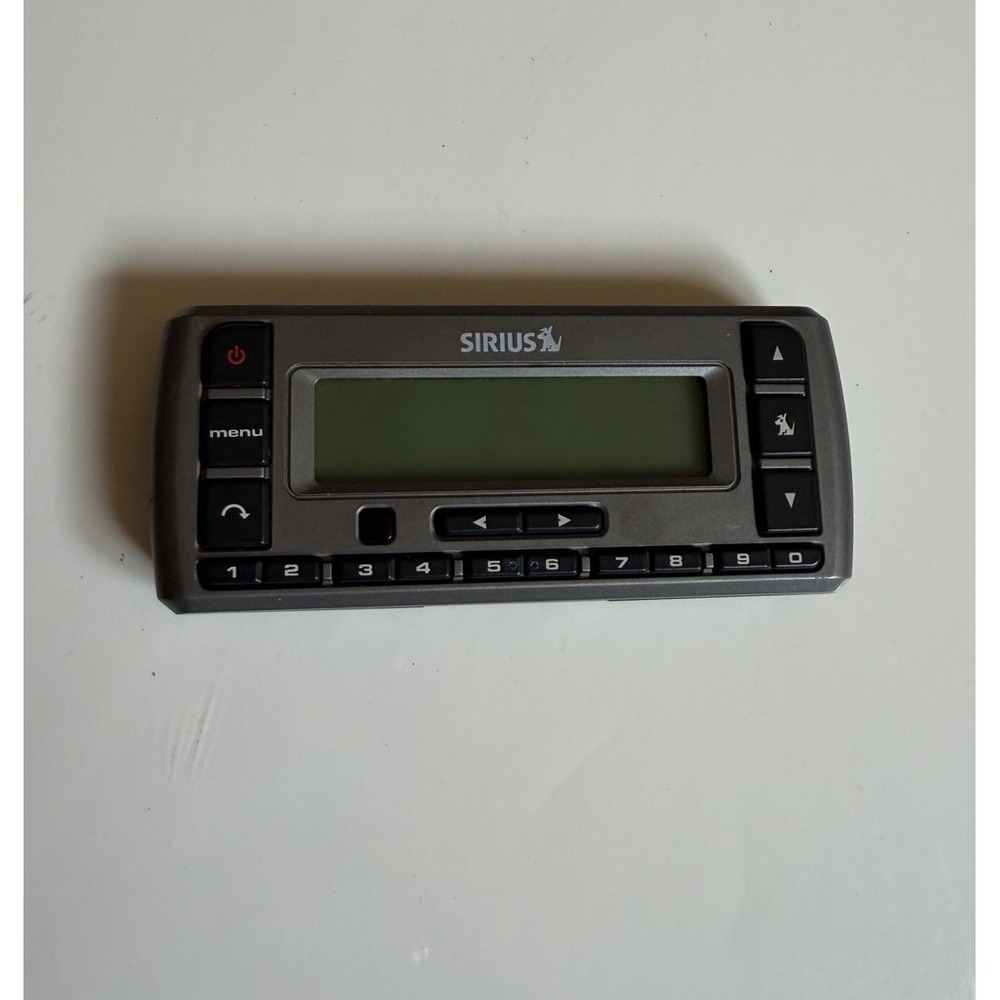 Sirius SV3 Stratus Satellite Radio Receiver Only‎ No Cords